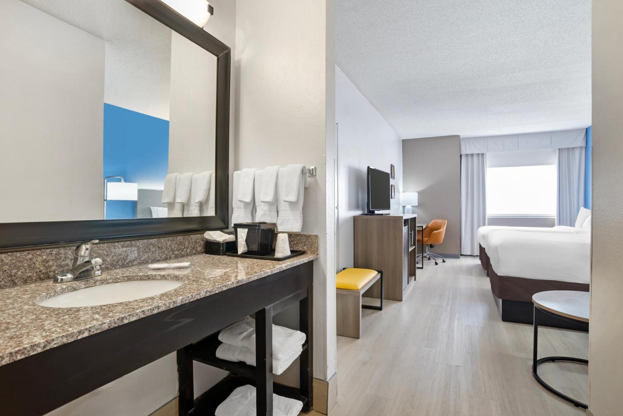 Comfort Inn & Suites Crystal Inn Sportsplex Gulfport Eksteriør bilde